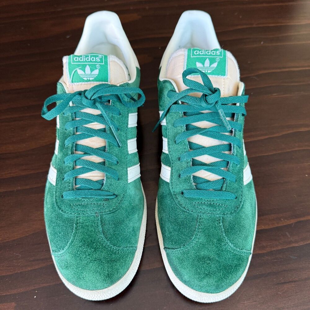 Size 10.5 - Adidas Gazelle GY7338 Sneaker Men's Dark Green Suede Lifestyle Shoes - Picture 2 of 13